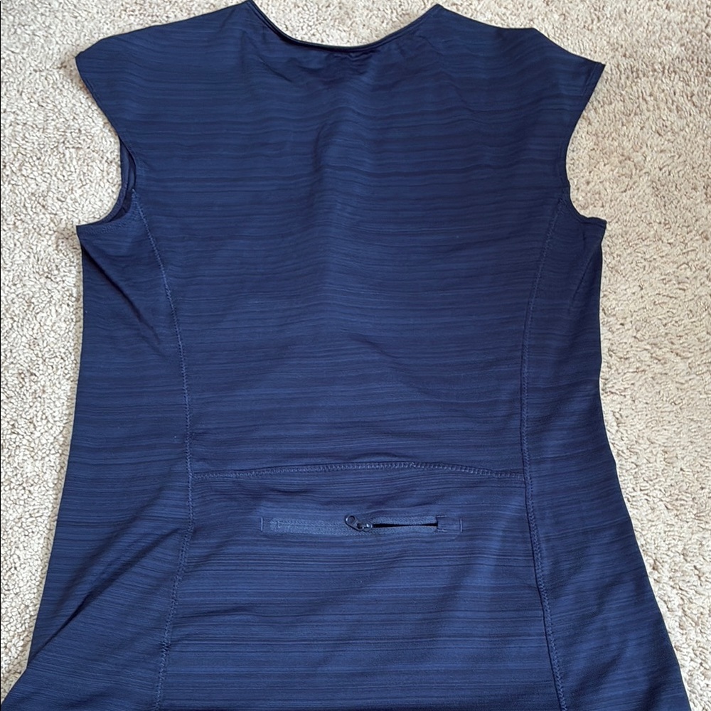 Athleta Blue Fitted Cap Sleeve Ruched Rashguard - Picture 4 of 4